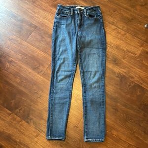 Levi’s 721 High Rise Skinny Jeans size 28